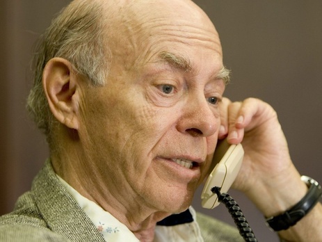 В США скончался лауреат Нобелевской премии Ирвин Роуз