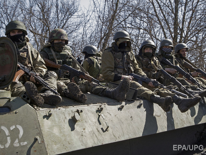 Украинские и российские военные обсудили с представителями ОБСЕ ситуацию в Марьинке 