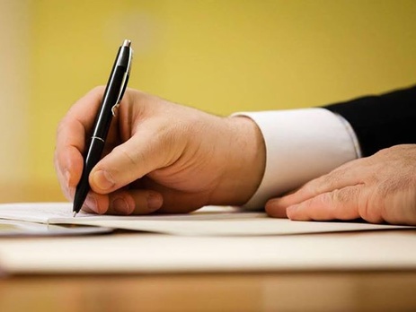 Порошенко подписал закон об условиях возврата срочных депозитов