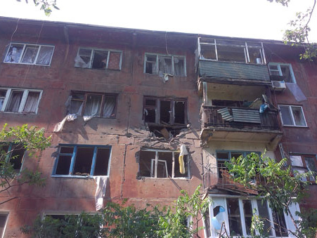 МВД: В результате обстрела Авдеевки ранен мирный житель