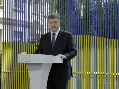 Порошенко заявил, что за год Украина не сможет вернуть Крым