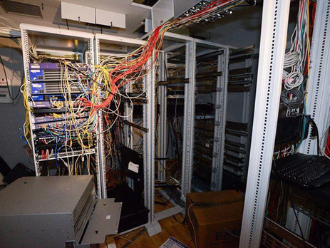 СМИ: Изъяты серверы с результатами голосования за кандидатов в Общественный совет при Антикоррупционном бюро