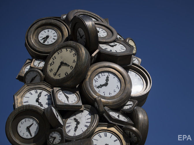 Європарламент проголосував за скасування переведення годинників із 2021 року