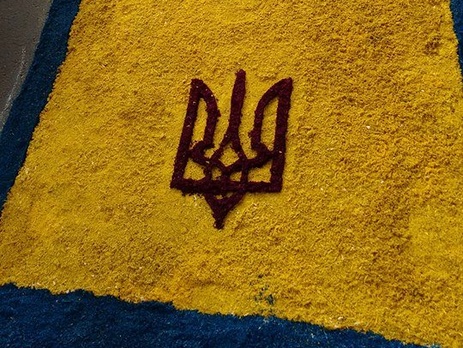В Бразилии улицы украшены украинскими трезубцами. Фоторепортаж
