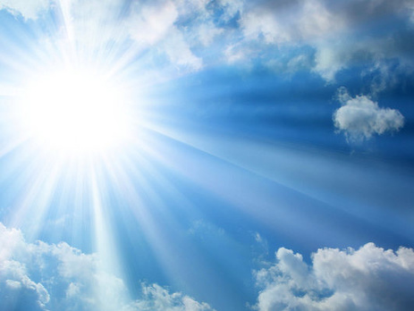 Гидрометцентр: Сегодня погода будет теплой и безоблачной