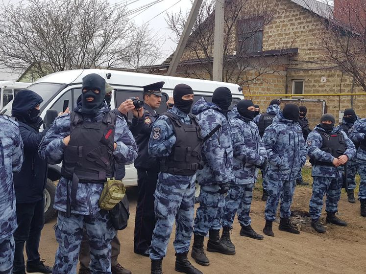 У ФСБ заявили, що затримали у Криму 20 підозрюваних у діяльності "Хізб ут-Тахрір"