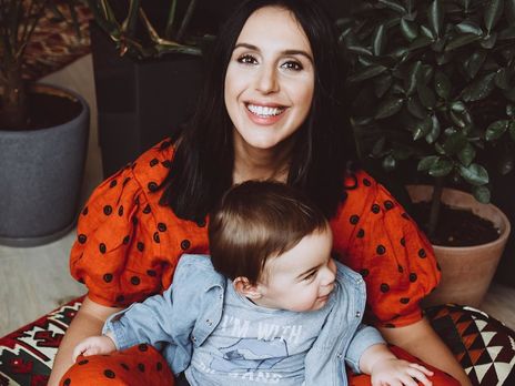 Джамала крупным планом показала годовалого сына