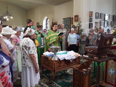 В Крыму врачей призывают освятить медицинские халаты