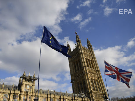 Парламент Британії відкинув усі вісім варіантів Brexit
