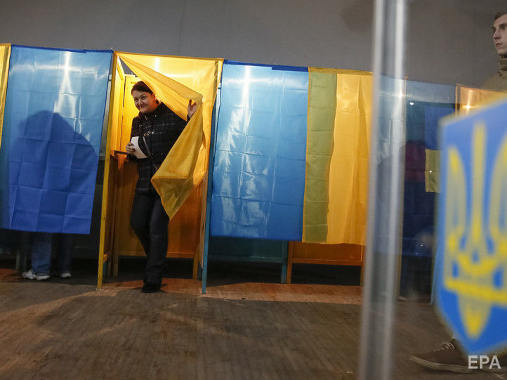 У президентському рейтингу лідирує Зеленський, шанси на вихід у другий тур Тимошенко і Порошенка майже однакові – опитування