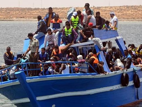 В Средиземном море спасли 356 мигрантов, пытавшихся попасть в ЕС
