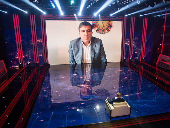 Саакашвили: “Кандидатов много, а президент – один“. Что значит “президент один“? Он что, туркменбаши уже, пожизненно хочет править?