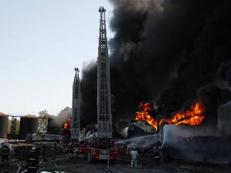 Дайджест 11 июня: Пожар на нефтебазе под Киевом продолжается, назначен новый глава Донецкой области, неподалеку от столицы загорелись торфяники
