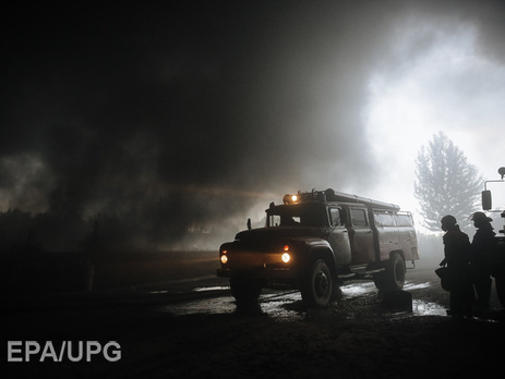 Глава ГСЧС: Угроза взрыва на нефтебазе под Киевом сохраняется