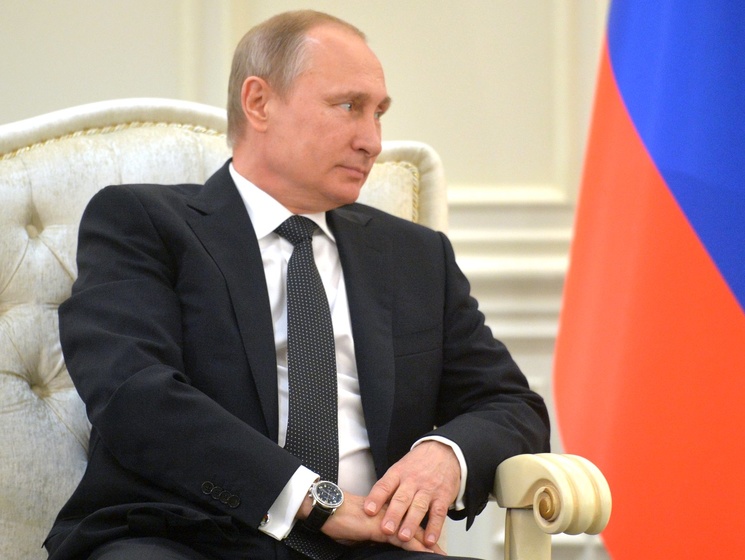 Путин поручил Медведеву выяснить, почему в России выросла смертность