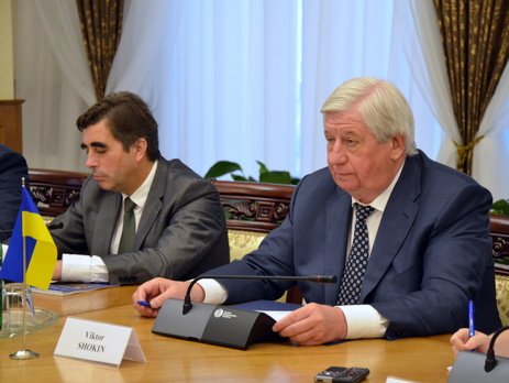 Шокин встретился с послом США и попросил помочь вернуть выведенные экс-чиновниками активы