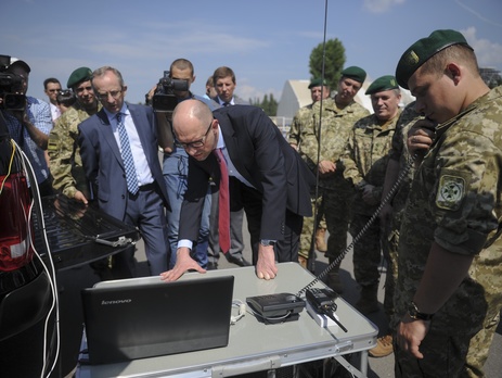 С осени украинцев при пересечении границы будут проверять по базам Интерпола