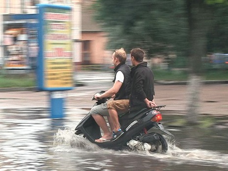 На Украину обрушились сильные ливни. Фоторепортаж