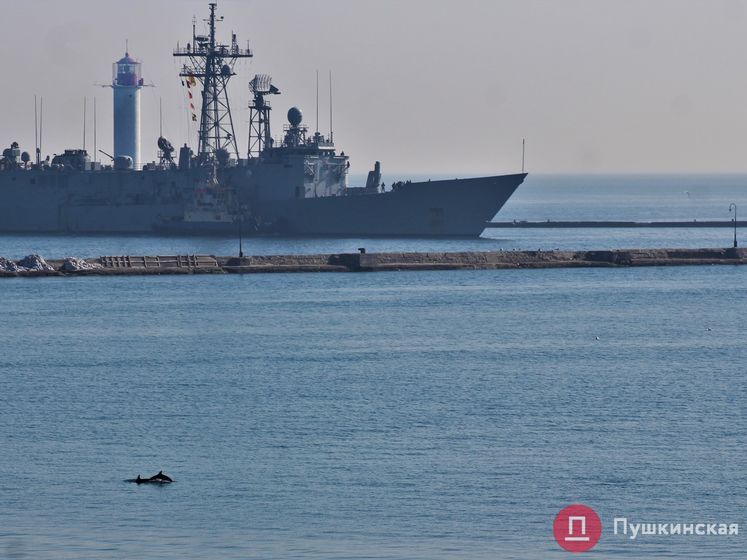 У порт Одеси увійшло два кораблі НАТО