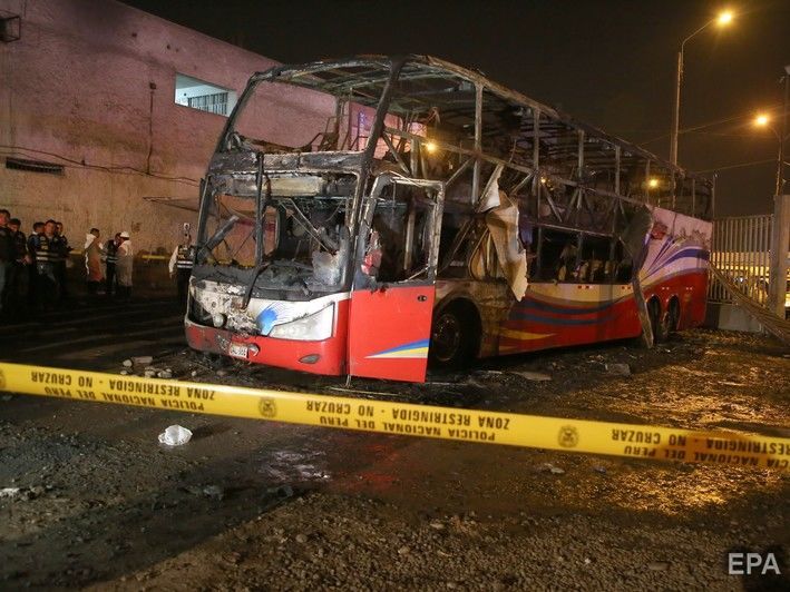 На автовокзале в столице Перу Лиме сгорел автобус, 20 погибших
