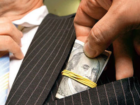 СБУ задержала чиновника МВД при получении взятки 