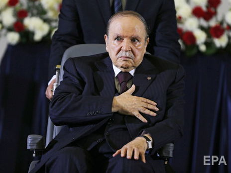 На тлі протестів 82-річний президент Алжиру Бутефліка оголосив про дострокове припинення своїх повноважень