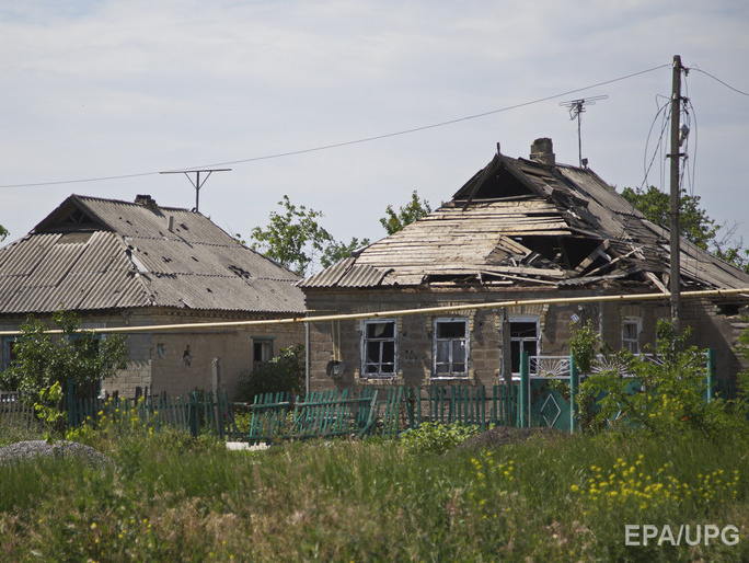 Жебривский: В Марьинском районе в результате обстрелов разрушено более 1000 домов