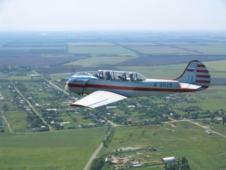 СМИ: Угнанный в Тюменской области самолет летит в сторону Москвы