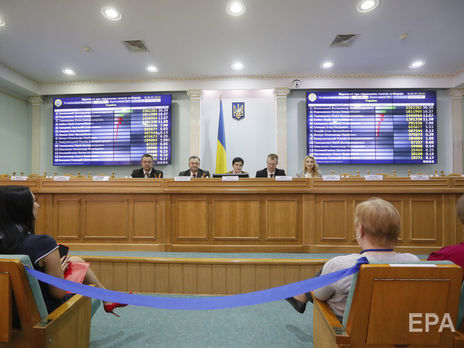 ЦИК Украины принял протоколы с мокрыми печатями из 111 окружных избирательных комиссий
