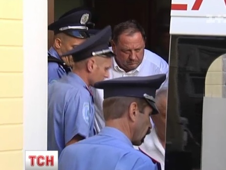 Суд оправдал двоих милиционеров по делу о побеге экс-ректора Налоговой академии Мельника