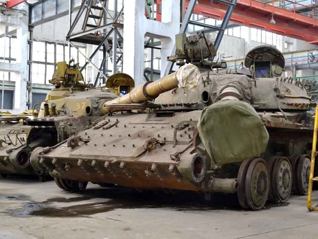 Харьковский бронетанковый завод восстановил технологию капитального ремонта танков Т-80. Фоторепортаж