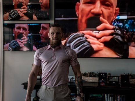 ﻿Ірландський боєць Макгрегор оголосив про повернення у змішані бойові мистецтва через дев′ять днів після того, як пішов