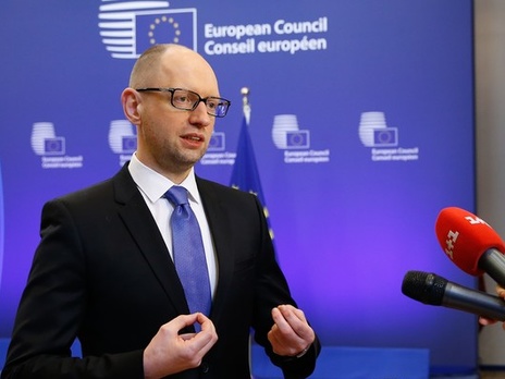 Яценюк допускает проведение досрочных местных выборов после завершения конституционной реформы