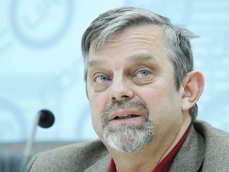 Политолог Небоженко: Янукович был президентом страны, а сейчас выступает в роли политолога. Это очень тяжелый случай