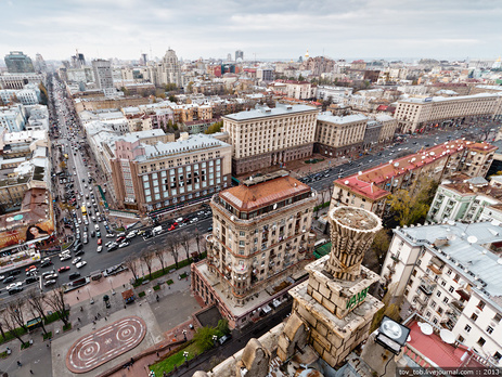 КГГА увеличила разрешенные часы движения автотранспорта по Крещатику