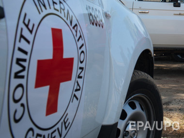 СБУ: Боевики обстреляли из гранатометов автоколонну миссии Красного Креста