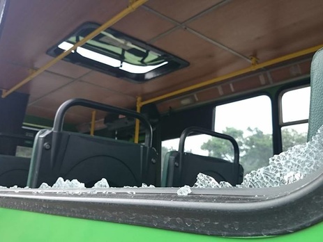 В Харькове обстреляли две маршрутки, пострадали двое пассажиров. Фоторепортаж