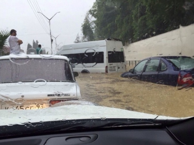 СМИ: Причиной потопа в Сочи могли стать нарушения при строительстве олимпийских объектов