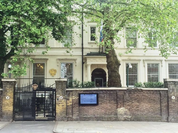 ﻿"Претензій до Росії немає". Посол РФ у Лондоні розповів про відвідування посольства отруєним в Еймсбері британцем Роулі