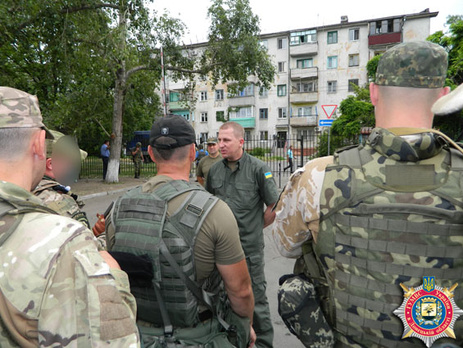 МВД проводит спецоперацию по выявлению пособников террористов в двух селах под Мариуполем