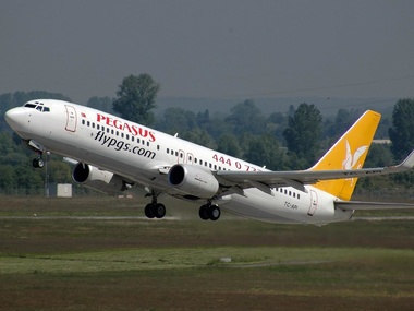 СМИ: Украинец пытался захватить самолет, чтобы лететь в Сочи