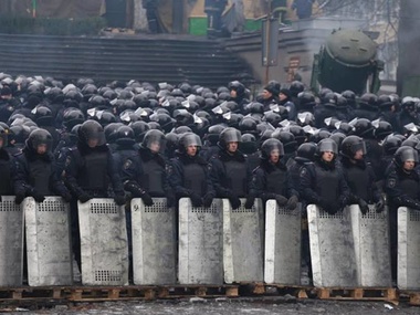 Активисты сообщили о стягивании силовиков в центр Киева