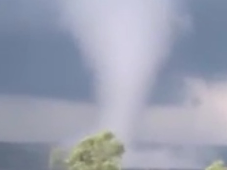 Вблизи Днепропетровска пронесся смерч. Видео