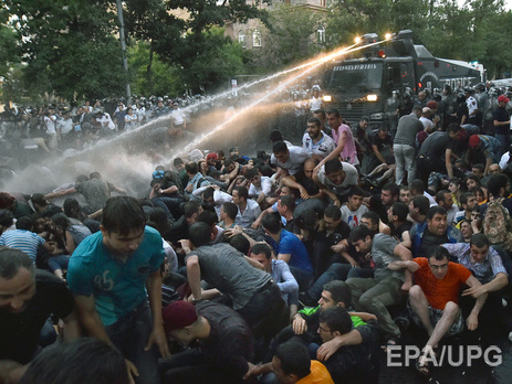 Участники протеста в Ереване не намерены завершать акцию