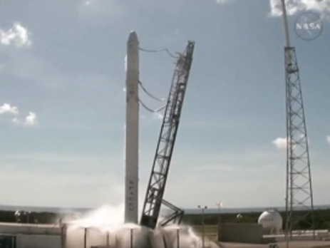 Ракета Falcone 9 с грузом для МКС взорвалась спустя несколько минут после старта. Видео