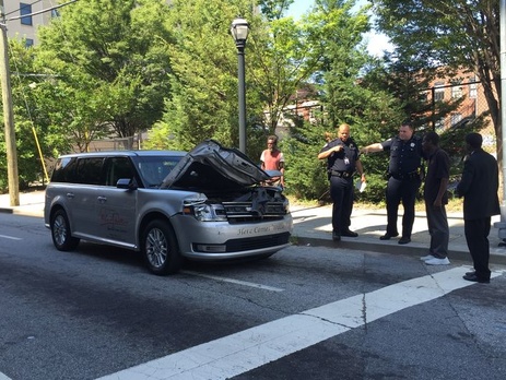 В Атланте мужчина угнал катафалк с телом покойного