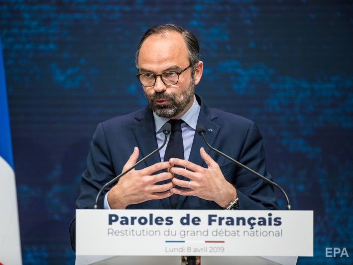 Премьер Франции призвал снизить налоги из-за протестов 