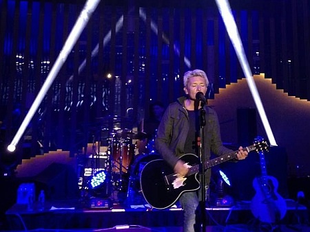 Арбенина дала концерт в Крыму