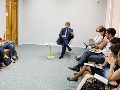 Замглавы АП Ковальчук: Никакого особого статуса для 