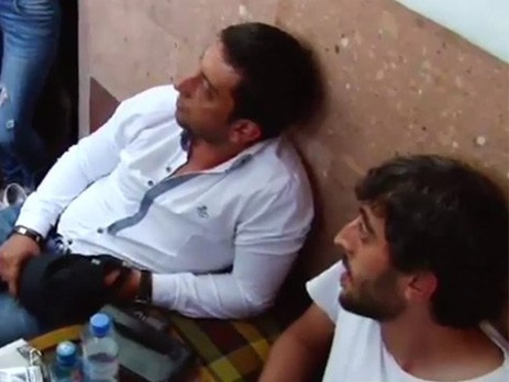 СМИ: Двое протестующих против повышения тарифов на электроэнергию в Ереване объявили голодовку